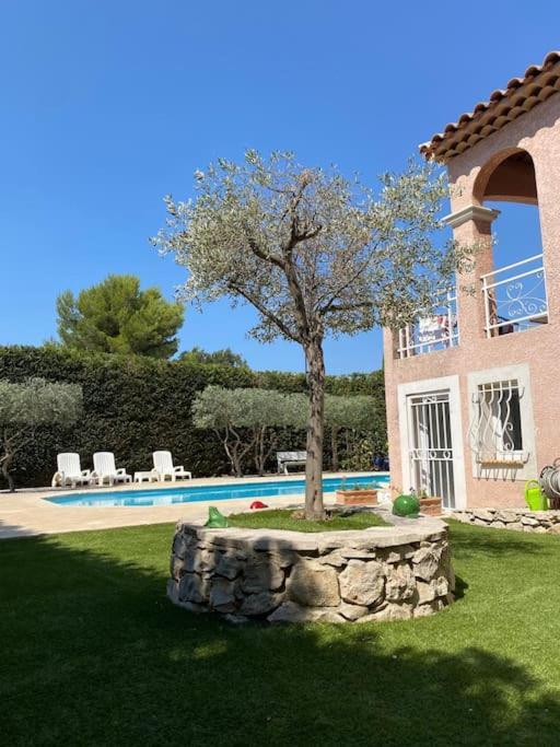 דירות Velaux T2 Avec Jardin Et Piscine Privee מראה חיצוני תמונה