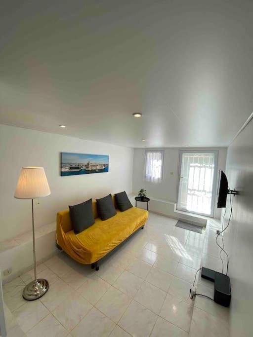 דירות Velaux T2 Avec Jardin Et Piscine Privee מראה חיצוני תמונה